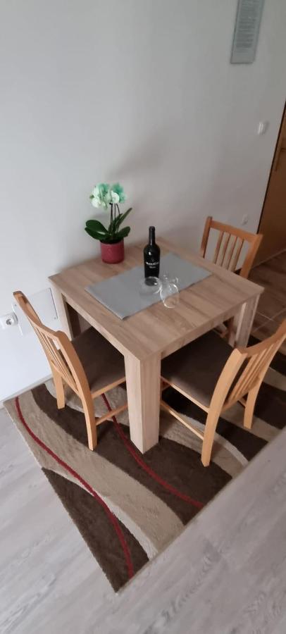 Apartmani Italo Biograd Na Moru Exteriér fotografie